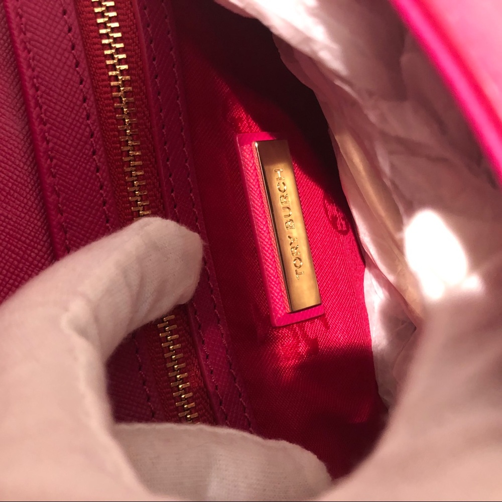 Tory Burch description Robinson shoulder bag - Picture 8 of 8